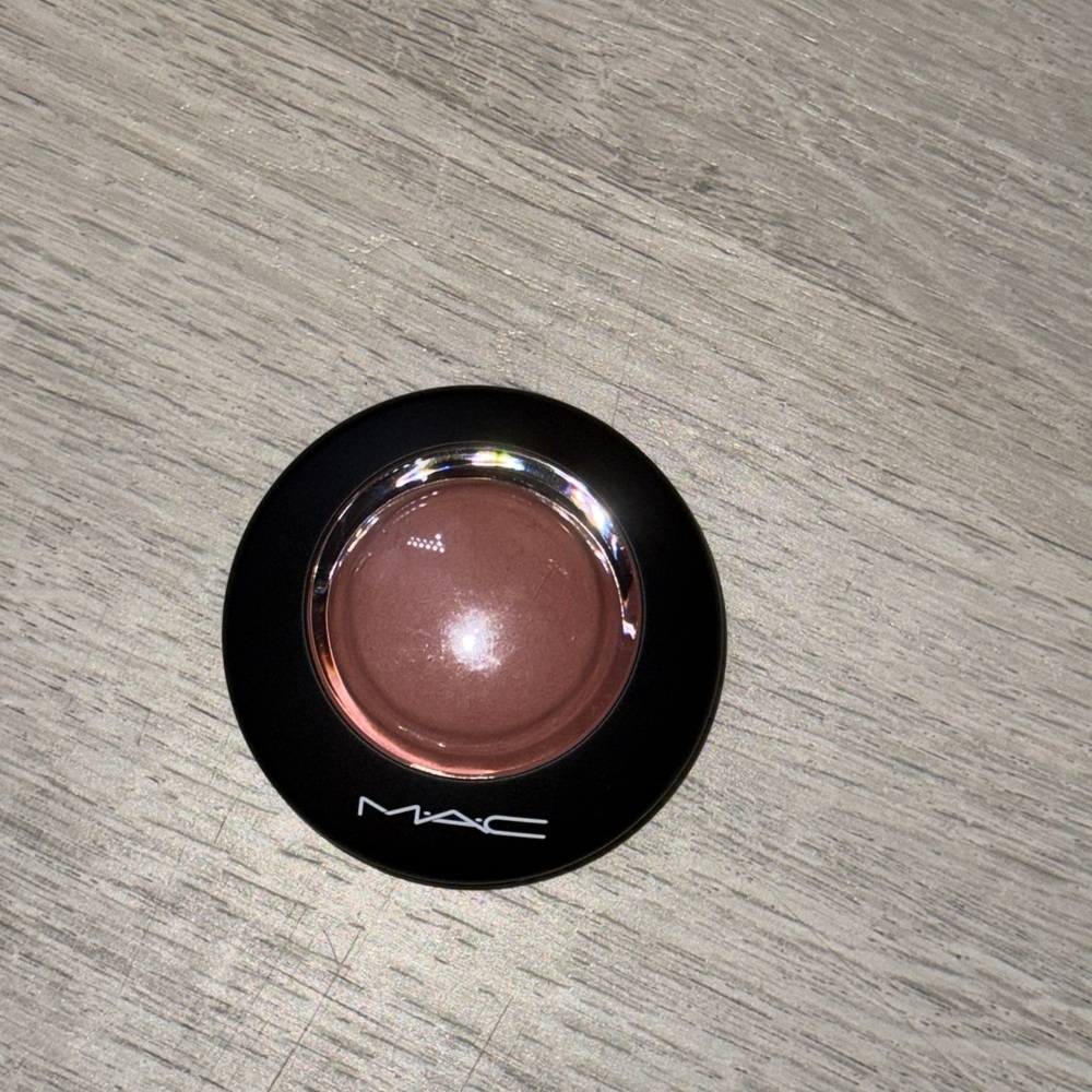 MAC Cosmetics Blush in Sweet Enough - Picture 2 of 6